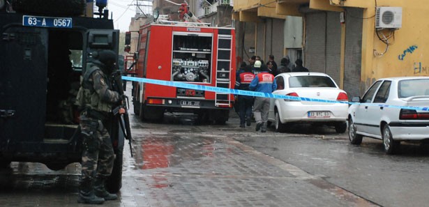 Borcu yüzünden evi ateşe verdi