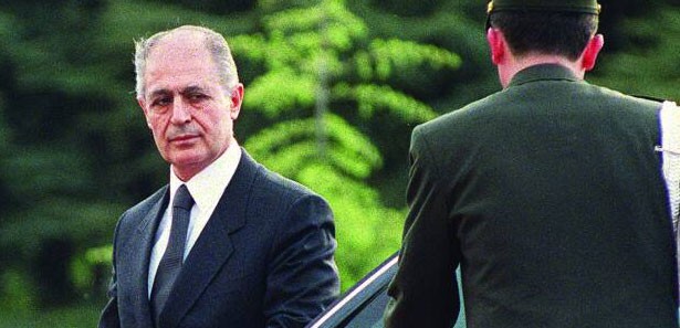 A. Necdet Sezer'den işsiz kalan kızları için ilk yorum
