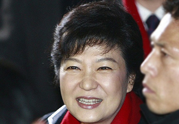 Güney Kore'de ilk kadın başkan