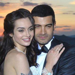 Karısı evi terk etti