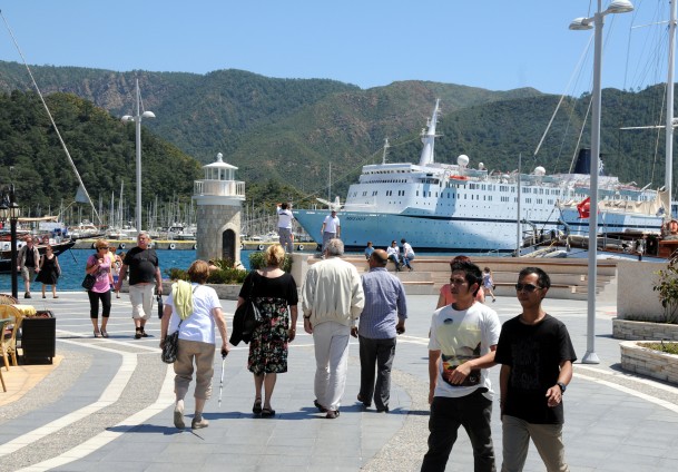 En mutlu insanlar Latin Amerikalılar