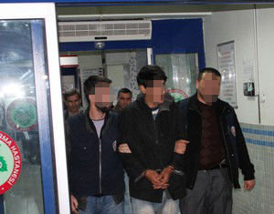 Dördüncü kapkaçlarını yapamadan yakalandılar
