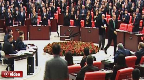 Erdoğan tek tek tokalaştı