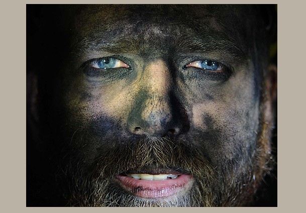 ''Mutlak Karanlık Hayatlar'' film olacak