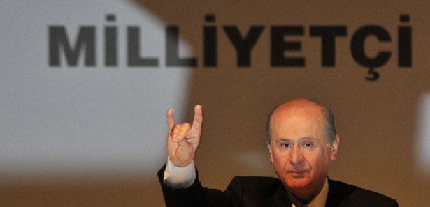 Bahçeli, Taksim ve Çamlıca'ya 'Cemevi' istedi