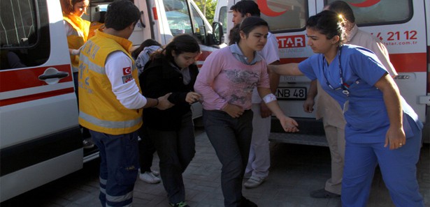 Sınıfta 'Biber gazı şakası' hastanede bitti