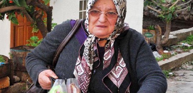 400 lirasını kaptırınca gözyaşlarına boğuldu