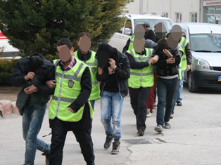 1 gecede 11 hırsız yakalandı