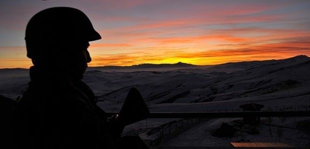 Kars'ta askere dayak iddiası!