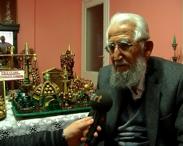 Atık kağıtlar sanata dönüşüyor