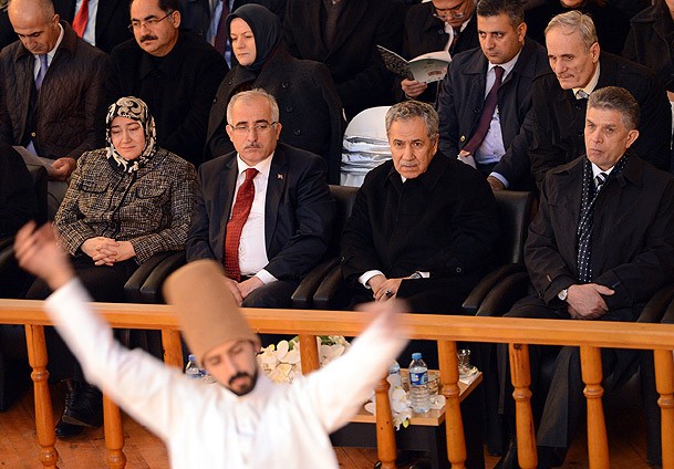 Bütün insanlığın hukukunu savunmalıyız