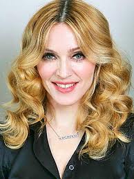 Madonna hayranlarını azarladı