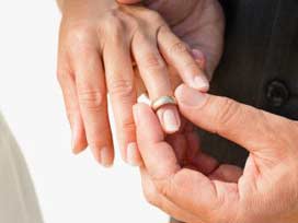 Afyonkarahisar'da pankartlı evlilik teklifi