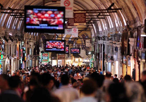 Tarihi Kapalıçarşı'da yangın