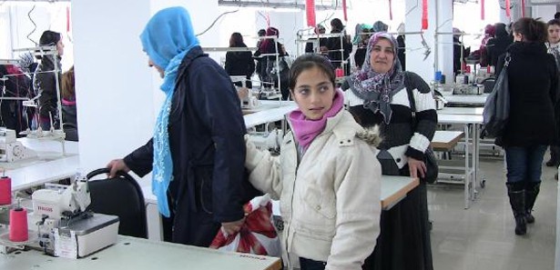 Hakkari'de yüzlerce kadına iş imkanı