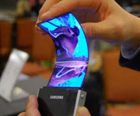 Bükülen ekrandan haber var!