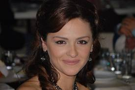 Ünlü dizi yıldızı evleniyor