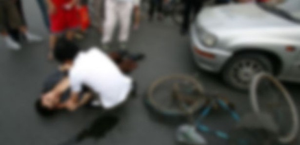 Çin'de bir sürücü 23 öğrenciye çarptı