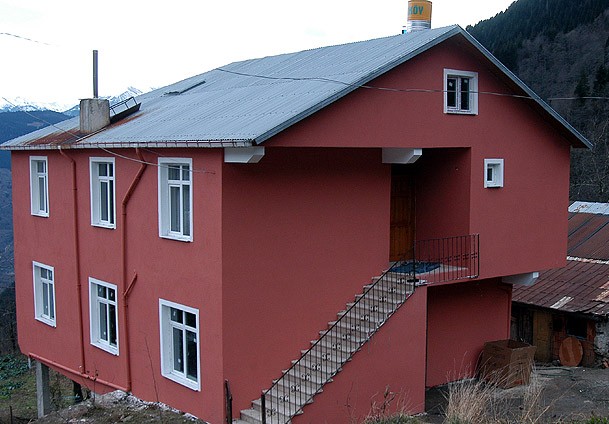 Bu köyde kışı dert eden yok