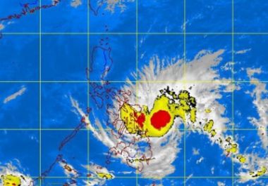 Filipinler'i fırtına vurdu