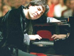 Fazıl Say'dan ODTÜ'ye destek