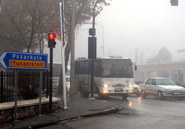 Yoğun sis zor anlar yaşatttı