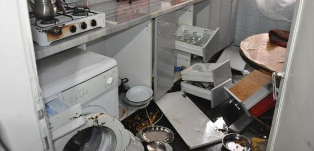 Ocak patladı, babaanne ile torunu yaralandı