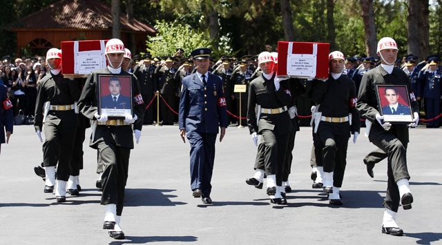 ''Pilot'' ailelerinden suç duyurusu