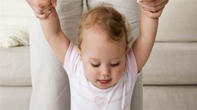 Bebeğiniz topallıyor mu?