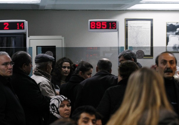 Bankacılık hizmetlerinden yararlanmıyoruz