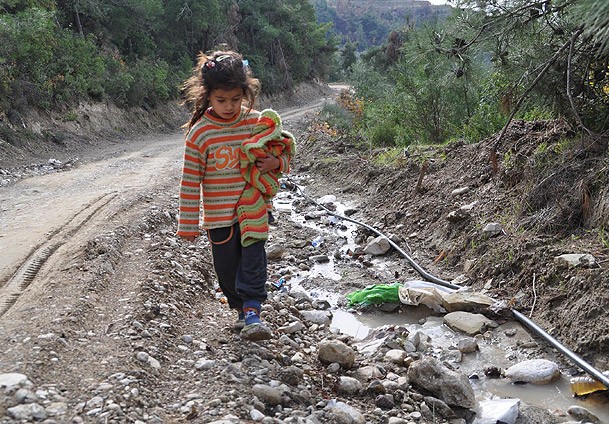 Suriyeli çocuklar aç uyuyor