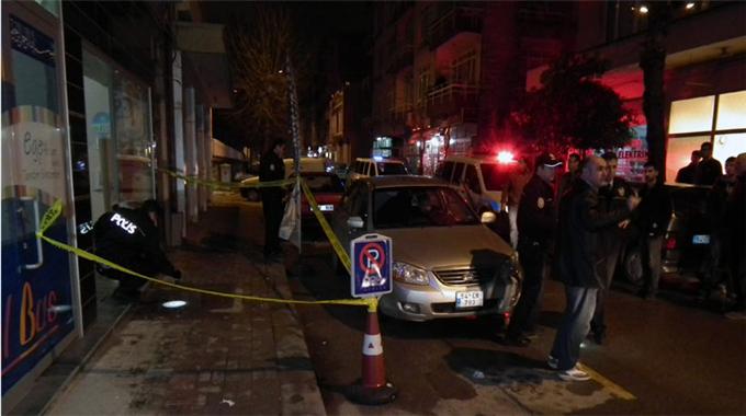 Yanlışlıkla kendini vurdu