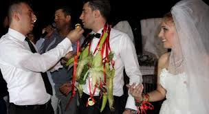 Damadı manava çevirdiler