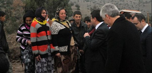 Valilik Romanlara iş imkanı sağladı