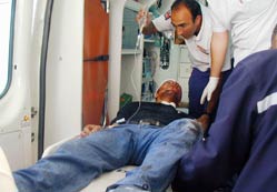 Bıçaklı kavgada 3 kişi yaralandı
