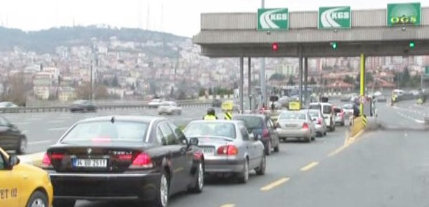 Köprüde 'KGS' trafiği