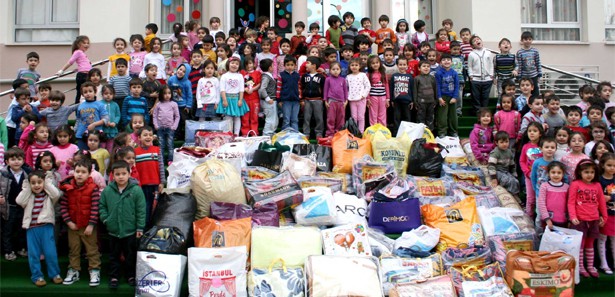 Minik yüreklerden Suriye'ye yardım