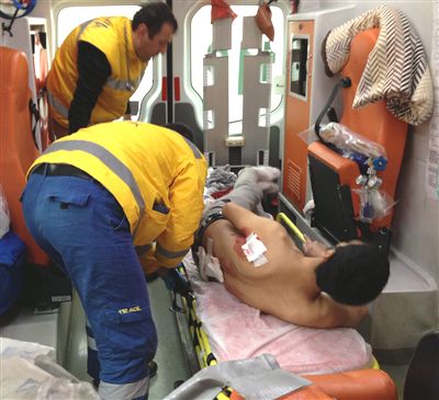 Otobüste yan bakma kavgası: 3 Yaralı