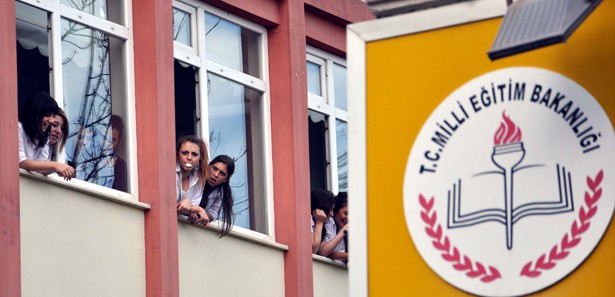 Öğretmenler, serbest kıyafetle derse girdi