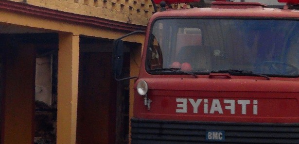 Obezite hastası, itfaiye yardımı ile hastaneye kaldırıldı