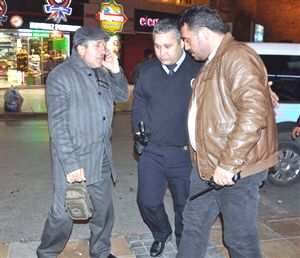 Dolandırıcılara inandı, arabasından oldu