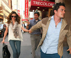 Dedikodulara inat beraberler