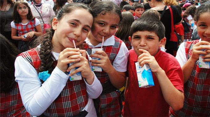 Okul sütü ihalesi yeniden yapılacak