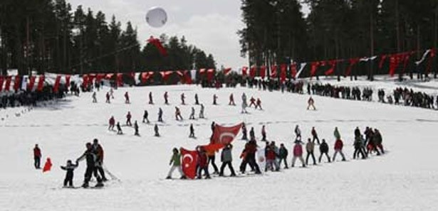 Türk Kızılayı'ndan Sarıkamış'a destek