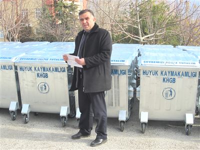 Hüyük Kaymakamlığı köylere çöp konteyneri dağıttı