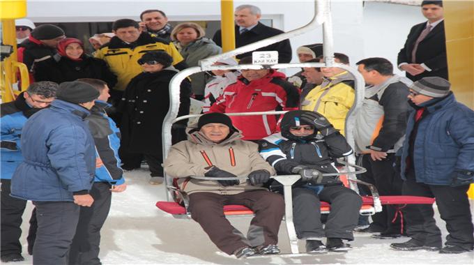 Arınç'ın telesiyej keyfi