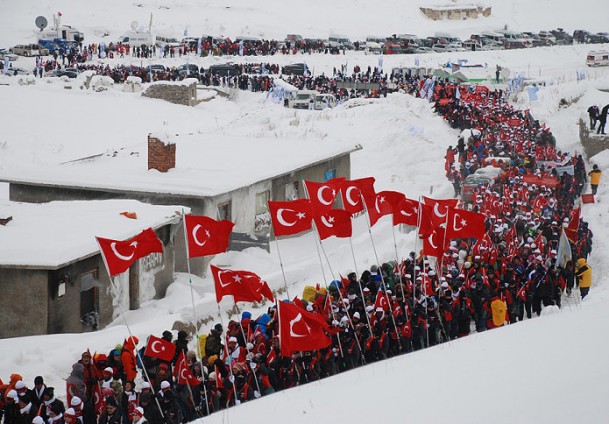 Gençlik Şühedanın İzinde