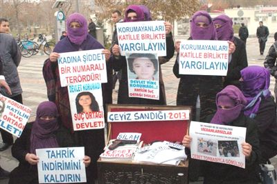 Şefkat- Der'den ceset torbalı ve tabancalı çeyiz sandığı eylemi