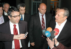 Baraj korkusu birleştirdi