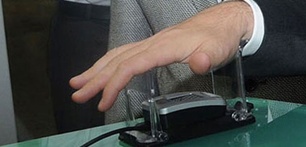 Hastaneler 1 Nisan'da avuç içi okuma sistemine geçiyor